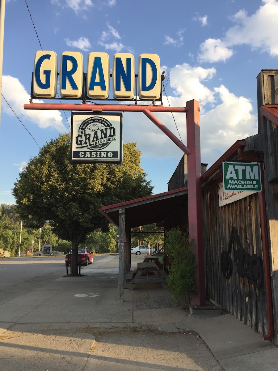 Grand Bar